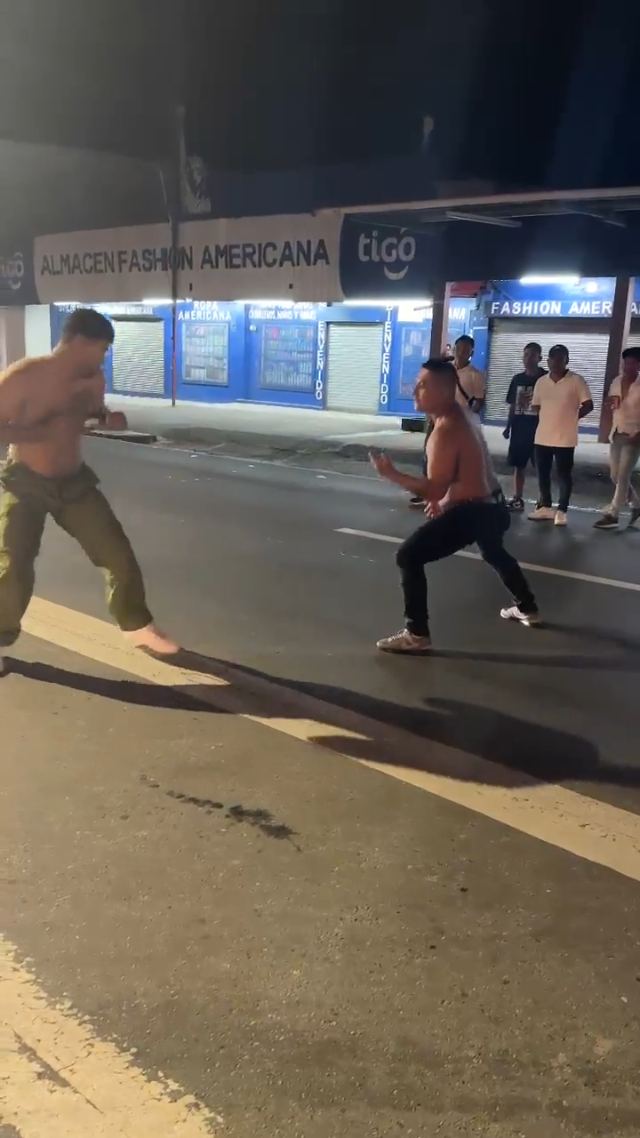 fight in street #ko guy seems to have some training